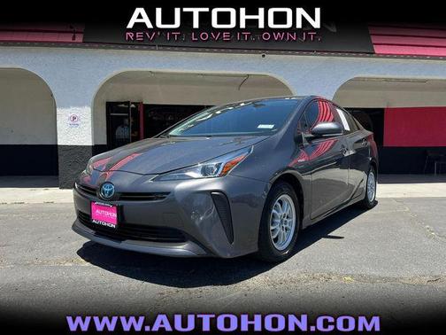 2022 Toyota Prius LE