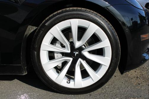 2022 Tesla Model 3 Standard Range