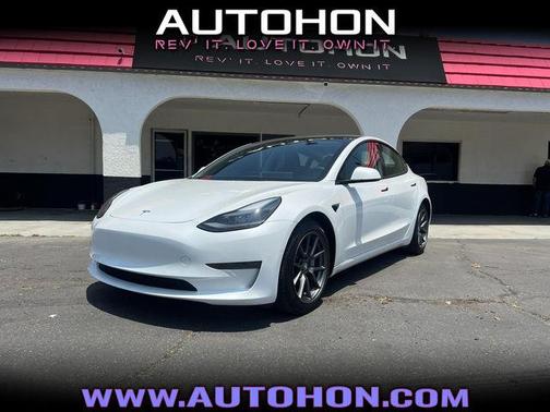 2022 Tesla Model 3 Standard Range