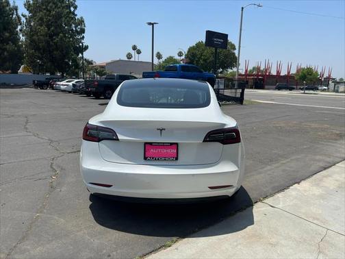 2022 Tesla Model 3 Standard Range