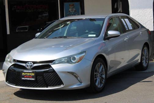 Celestial Silver Metallic 2015 Toyota Camry SE