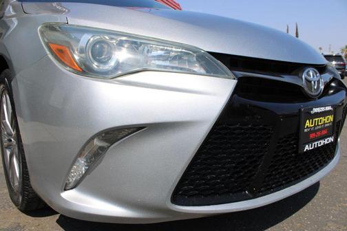 Celestial Silver Metallic 2015 Toyota Camry SE
