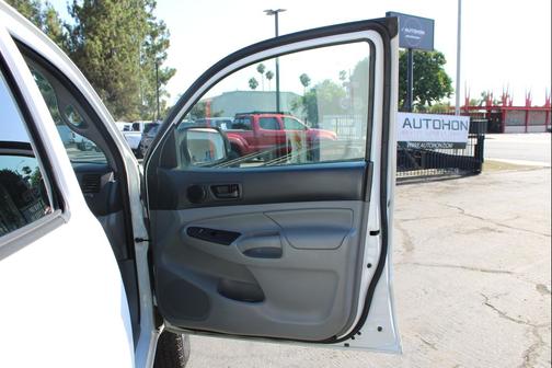 2014 Toyota Tacoma Base