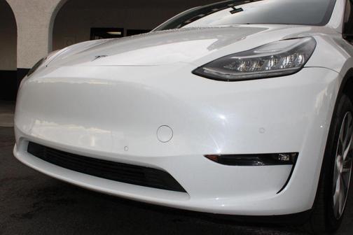 2022 Tesla Model Y Long Range Dual Motor All-Wheel Drive