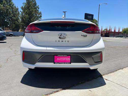 2020 Hyundai IONIQ Hybrid Blue