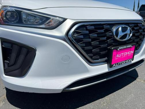 2020 Hyundai IONIQ Hybrid Blue