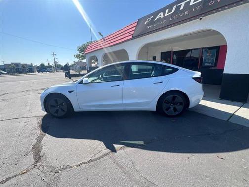 2022 Tesla Model 3 Long Range