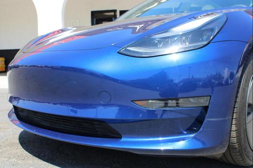2023 Tesla Model 3 Standard Range