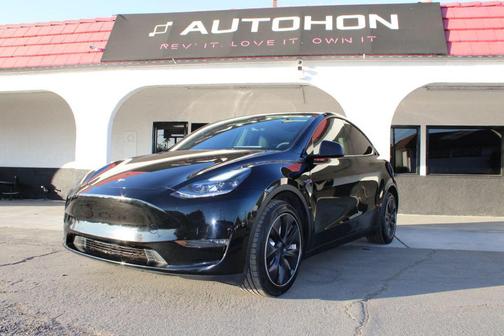 2024 Tesla Model Y Long Range Dual Motor All-Wheel Drive