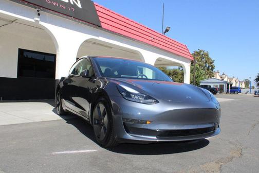 2022 Tesla Model 3 Standard Range