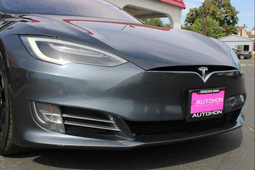 2018 Tesla Model S 75D