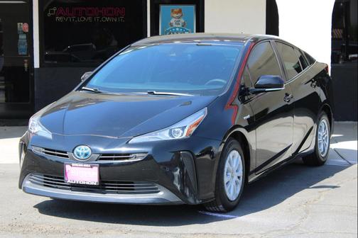 2019 Toyota Prius LE