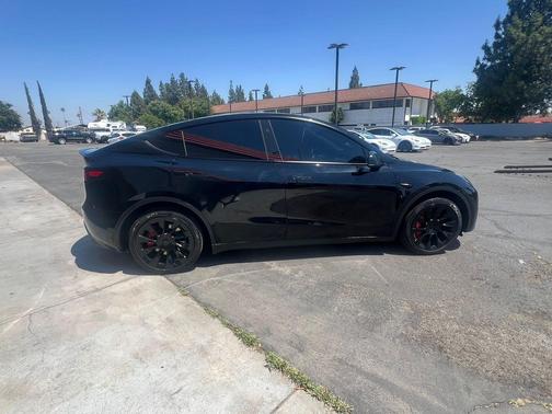 2023 Tesla Model Y Long Range Dual Motor All-Wheel Drive