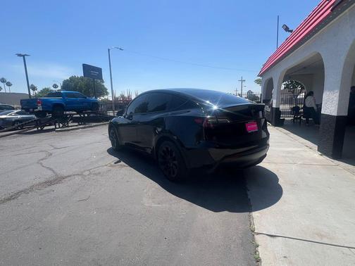 2023 Tesla Model Y Long Range Dual Motor All-Wheel Drive