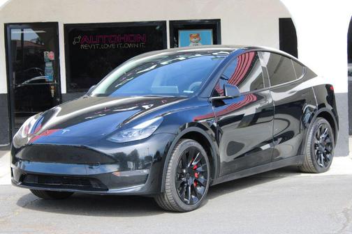 2023 Tesla Model Y Long Range Dual Motor All-Wheel Drive