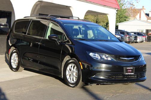 2020 Chrysler Voyager LXI