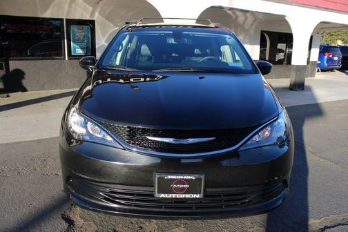 2020 Chrysler Voyager LXI