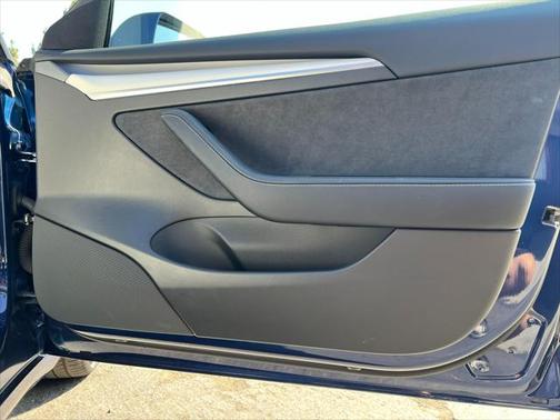 2022 Tesla Model 3 Standard Range