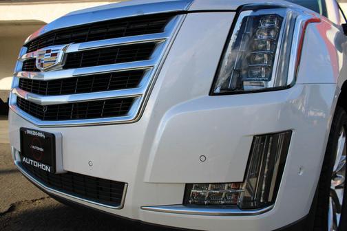 2019 Cadillac Escalade Luxury