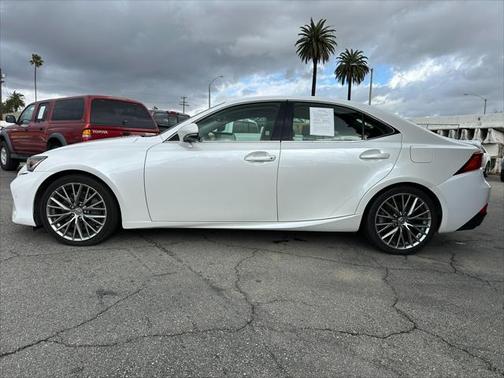 2018 Lexus IS 300 Base