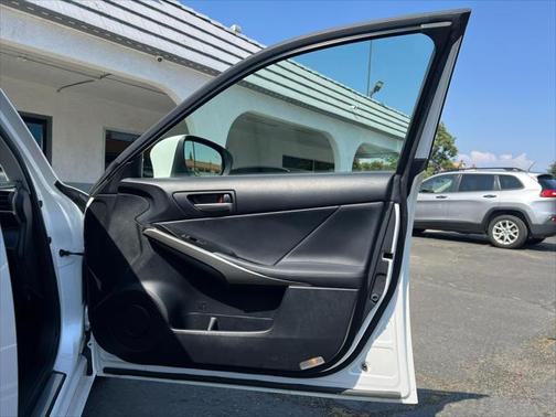 2018 Lexus IS 300 Base