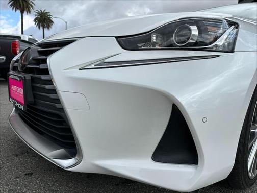 2018 Lexus IS 300 Base