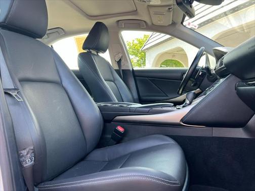 2018 Lexus IS 300 Base