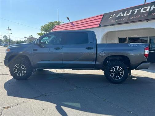 2014 Toyota Tundra SR5