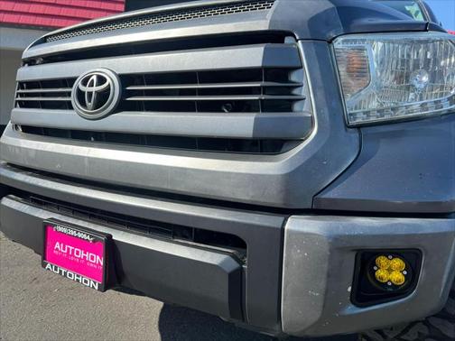 2014 Toyota Tundra SR5