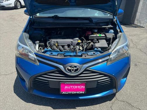 2015 Toyota Yaris L