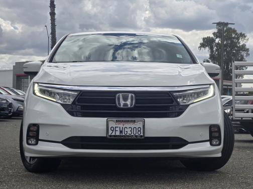 Platinum White Pearl 2023 Honda Odyssey