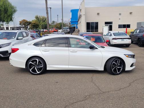 2022 Honda Accord 