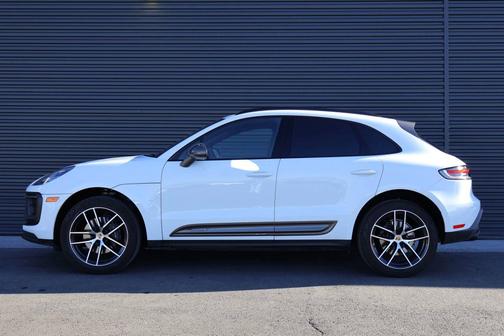 2023 Porsche Macan 