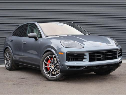 Vanadium Grey Metallic 2026 Porsche Cayenne S