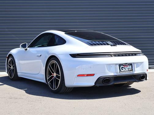 Ice Grey Metallic 2025 Porsche 911