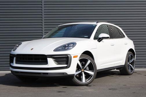 2022 Porsche Macan 