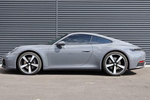 2025 Porsche 911 