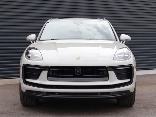 Chalk 2026 Porsche Macan Macan
