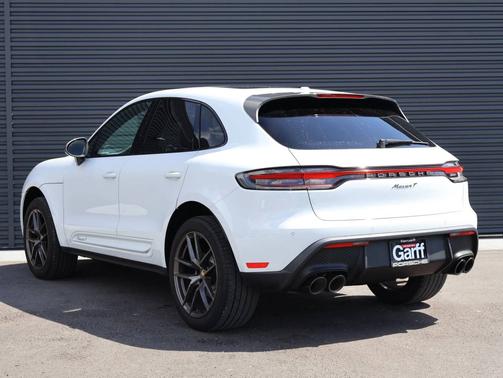 Carrara White Metallic 2023 Porsche Macan