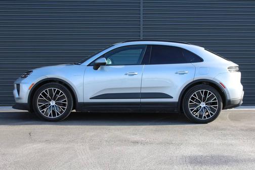 2024 Porsche Macan 