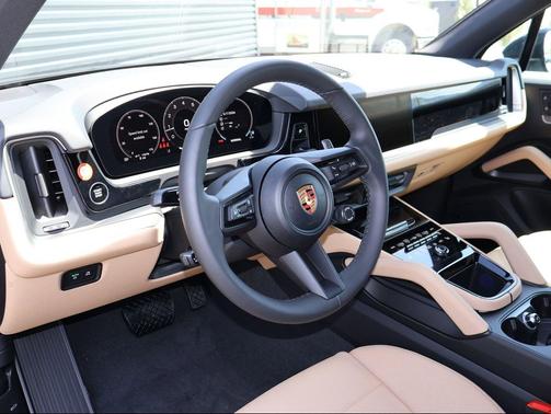 Chromite Black Metallic 2026 Porsche Cayenne Cayenne