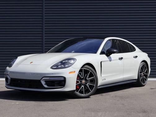 Chalk 2023 Porsche Panamera