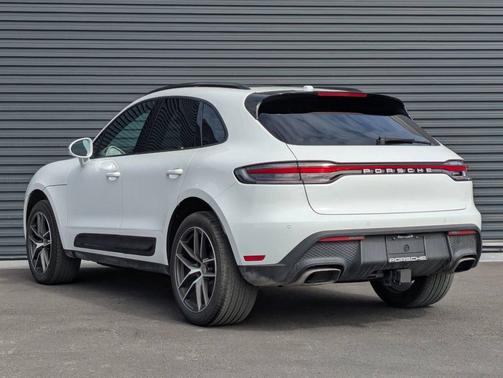 2025 Porsche Macan 