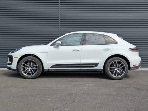 2025 Porsche Macan 