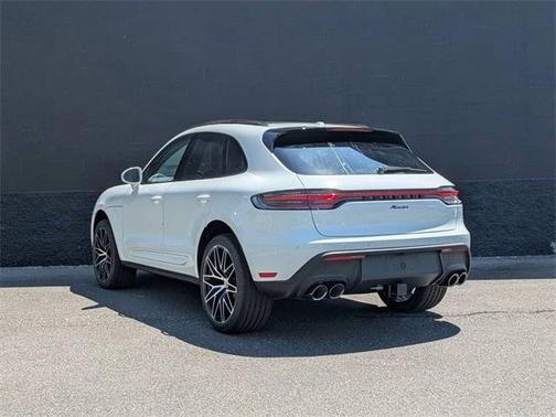 2025 Porsche Macan 