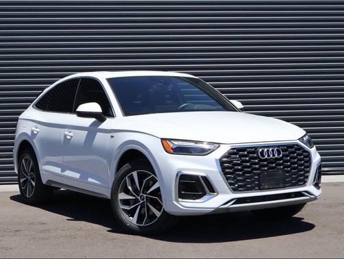 Glacier White Metallic 2024 Audi Q5 45 S line Premium Plus