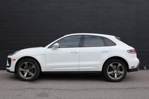 2023 Porsche Macan 