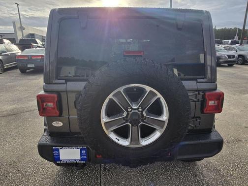 2020 Jeep Wrangler Unlimited Sahara