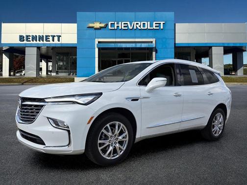 Summit White 2024 Buick Enclave Essence