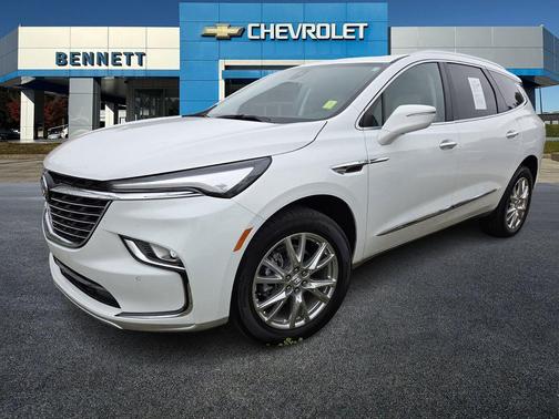 2024 Buick Enclave Essence